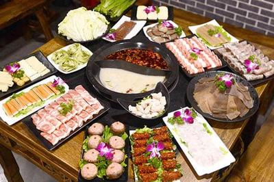 重慶崽兒火鍋加盟投資解析 2021年燜鍋項目投資不高，開店更輕松